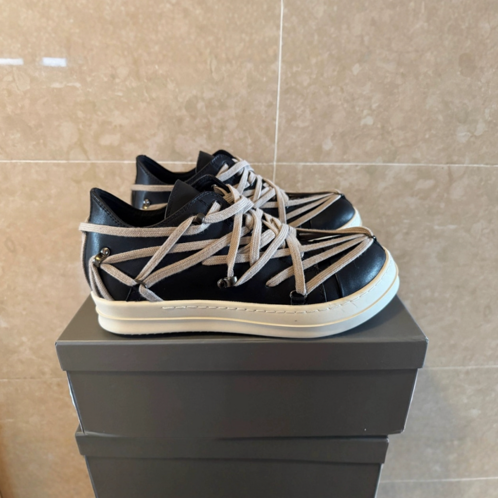 【Stk44】Mega Lace Sneaker