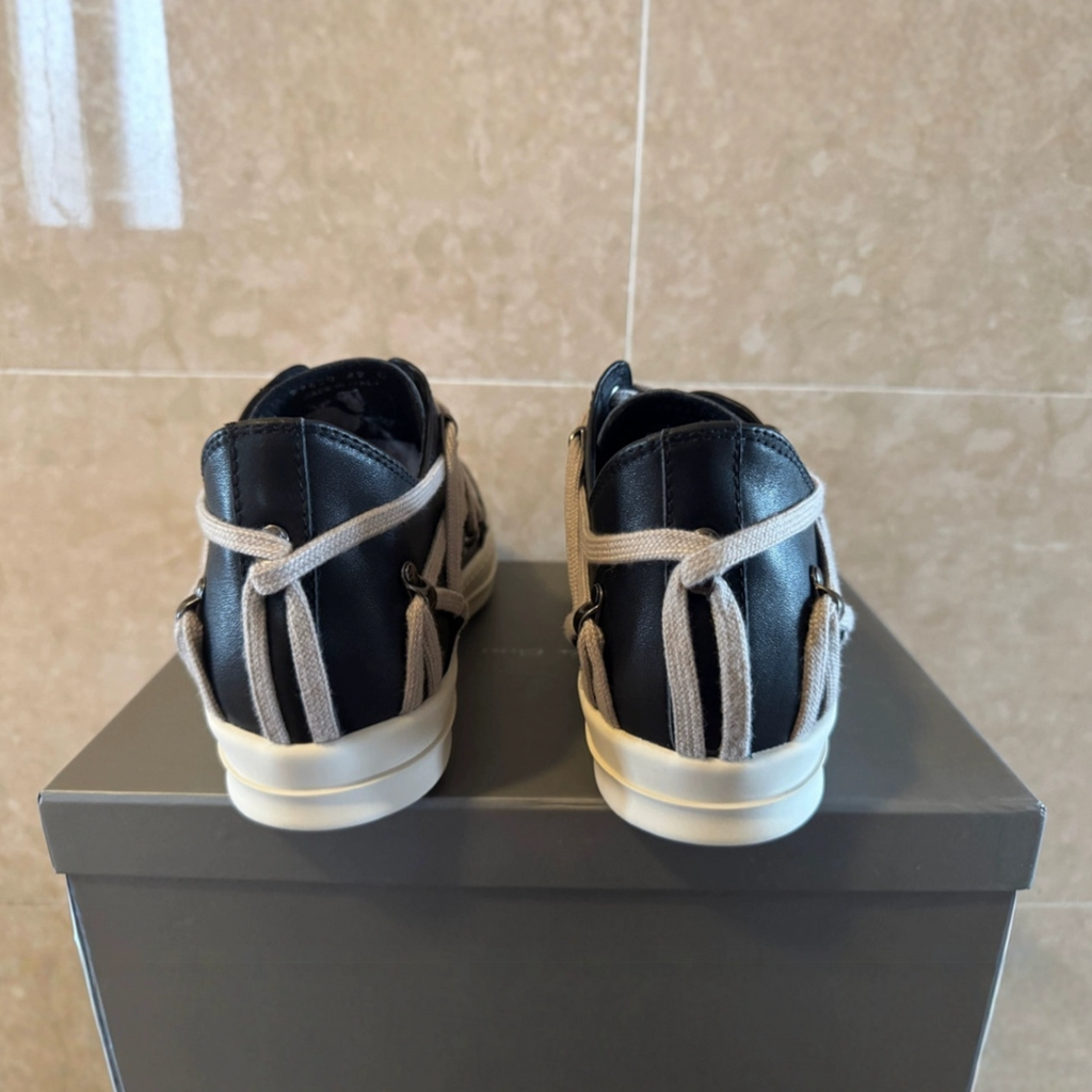 【Stk44】Mega Lace Sneaker