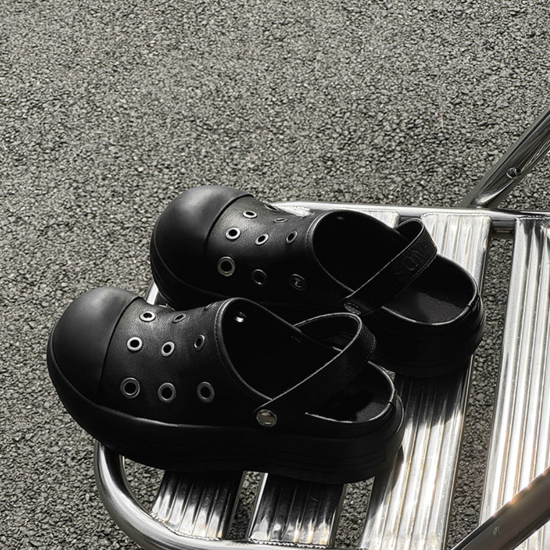 【Stk170】Grommet Clog Sandal +5cm